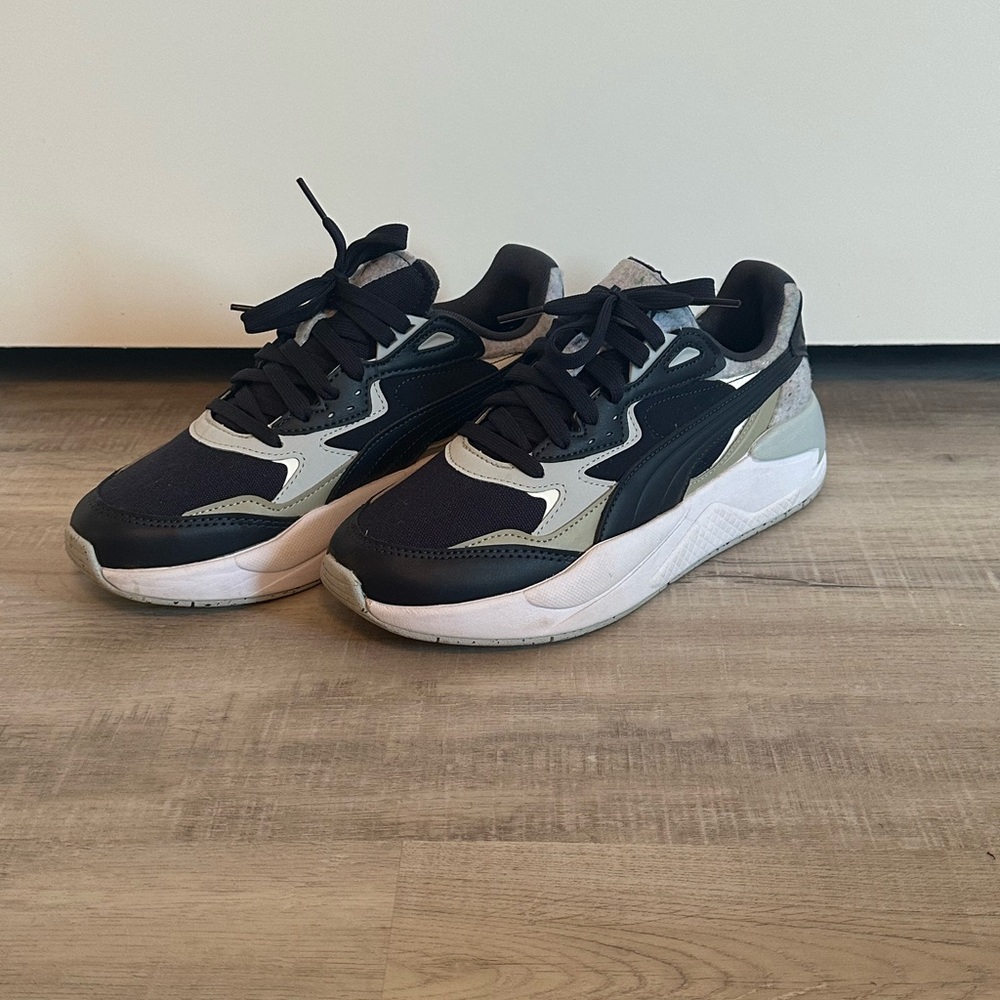 Puma Sneakers